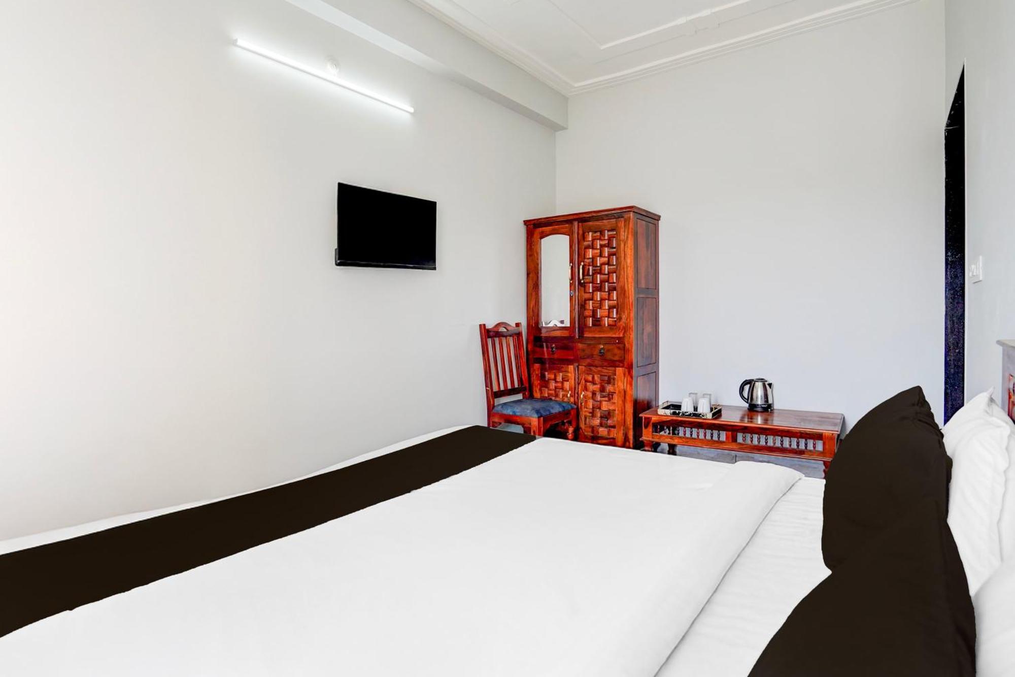 Hotel O Shree Gurukripa Khātu Exteriör bild